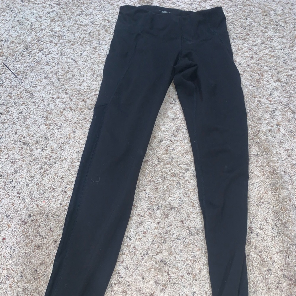 Plain black leggings